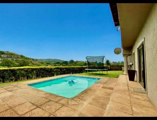 3 BEDROOM TOWNHOUSE FOR SALE IN LA LUCIA